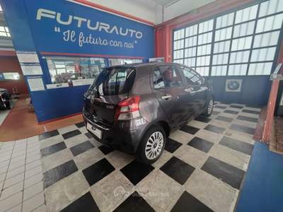 Toyota Yaris 5 porte Sol Grigio usata Fino Mornasco