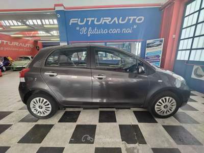 Toyota Yaris 5 porte Sol.s Grigio usata Fino Mornasco