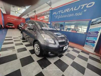 Toyota Yaris 5 porte Sol.s Grigio usata Fino Mornasco