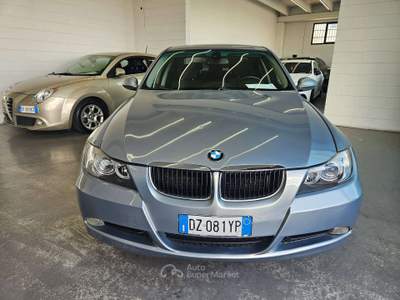 BMW Serie 3 320e 320 E90 Berlina 320d Eletta / AUTOMATICO Argento usata Martinengo