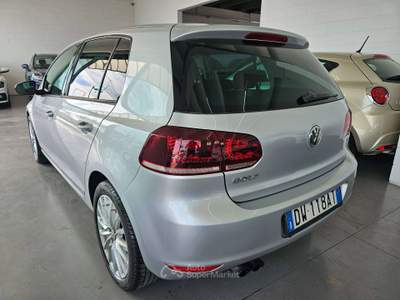 Volkswagen Golf VI 5p 2.0 tdi Comfortline 140cv Automatico Argento usata Martinengo