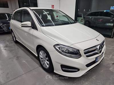 Mercedes-Benz Classe B 1.5 Premium FL E6 NEOPATENTATI Bianco usata Martinengo