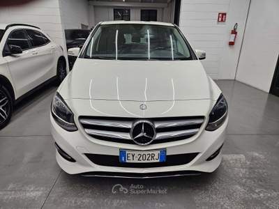 Mercedes-Benz Classe B 1.5 Premium FL E6 NEOPATENTATI Bianco usata Martinengo