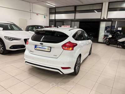 Ford Focus ST LINE 1.0 EcoBoost 125 CV 5 p. Bianco usata Bagnaria Arsa