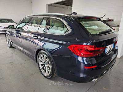 BMW Serie 5 520 520 Touring xdrive Luxury 190cv auto Blu/Azzurro usata Martinengo