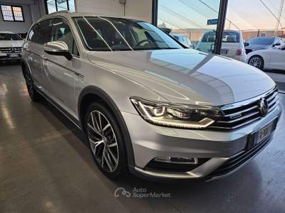 Volkswagen Passat 2.0 bitdi 4motion 240cv dsg AUTOMATICO /TAGLIANDI CASA MADRE Argento usata Martinengo