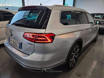 Volkswagen Passat 2.0 bitdi 4motion 240cv dsg AUTOMATICO /TAGLIANDI CASA MADRE Argento usata Martinengo