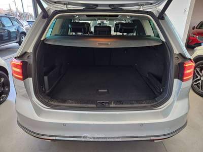 Volkswagen Passat 2.0 bitdi 4motion 240cv dsg AUTOMATICO /TAGLIANDI CASA MADRE Argento usata Martinengo