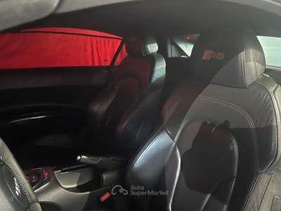 Audi R8 V8 FSI quattro Nero usata Benevento
