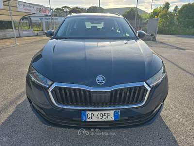 Skoda Octavia Octavia IV 2020 Wagon Wagon 2.0 tdi evo Ambition 115cv dsg Blu/Azzurro usata Monte San Vito