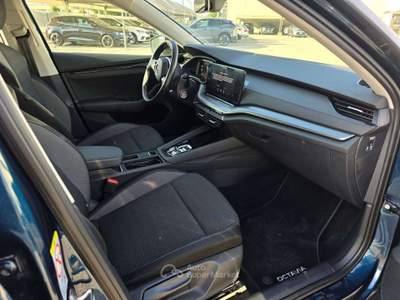 Skoda Octavia Octavia IV 2020 Wagon Wagon 2.0 tdi evo Ambition 115cv dsg Blu/Azzurro usata Monte San Vito