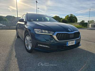 Skoda Octavia Octavia IV 2020 Wagon Wagon 2.0 tdi evo Ambition 115cv dsg Blu/Azzurro usata Monte San Vito