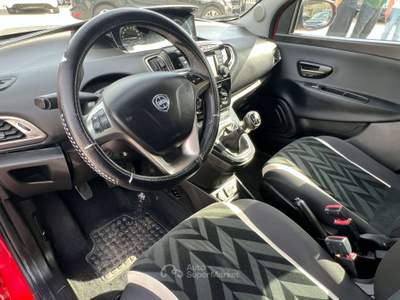 Lancia Ypsilon Ypsilon III 2015 1.2 Silver ecochic Gpl 69cv Rosso usata Civita Castellana