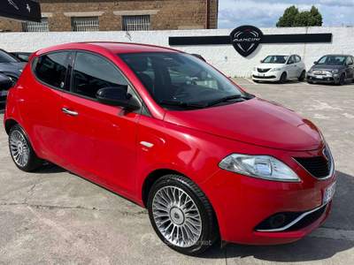 Lancia Ypsilon Ypsilon III 2015 1.2 Silver ecochic Gpl 69cv Rosso usata Civita Castellana