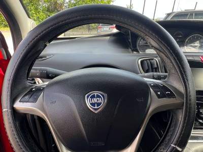 Lancia Ypsilon Ypsilon III 2015 1.2 Silver ecochic Gpl 69cv Rosso usata Civita Castellana