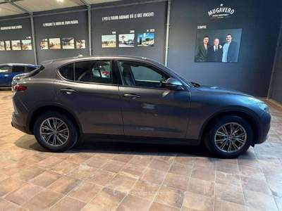 Alfa Romeo Stelvio 2.2Turbodiesel 160cv AUTOMATICA Grigio usata Salerno