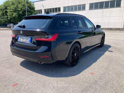 BMW Serie 3 318d 318 318d 48V Touring Nero usata Maserà di Padova