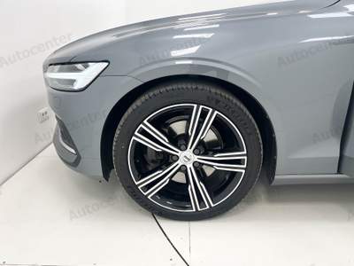 Volvo V60 B4 (d) 197CV AUT INSCRIPTION Grigio usata Bassano del Grappa