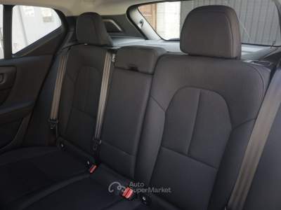 Volvo XC40 Volvo XC40 T2 Momentum Essential 95KW ANNO 2022 Bianco usata Torino