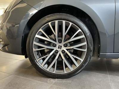Seat Leon 1.5 eTSI 150cv FR DSG Grigio usata Cesena