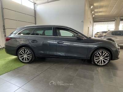 Seat Leon 1.5 eTSI 150cv FR DSG Grigio usata Cesena