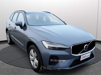 Volvo XC60 B4 (d) automatico Momentum AWD UFFICIALE Grigio usata Fano
