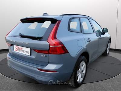 Volvo XC60 B4 (d) automatico Momentum AWD UFFICIALE Grigio usata Fano