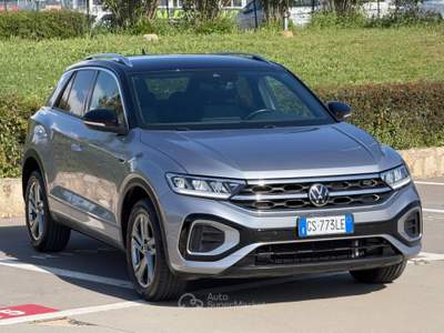 Volkswagen T-Roc 2.0 TDI SCR 150 CV DSG R-LINE+WI-FI+ALCANTARA Argento usata Civitavecchia
