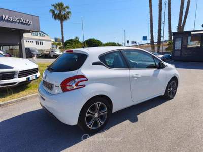 Peugeot 208 1° serie PureTech 82 3 porte Active Bianco usata Milazzo