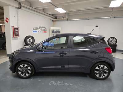 Hyundai i10 1.0 mpi Connectline 63cv Arancione usata Lonato del Garda