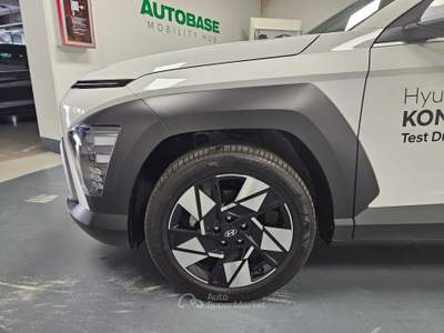 Hyundai Kona 1.6 gdi hev Exellence 2wd 129cv dct + Tetto Black Arancione usata Lonato del Garda