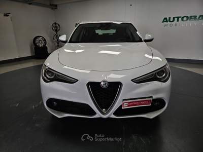 Alfa Romeo Stelvio 2.2 t Business Q4 210cv auto Bianco usata Lonato del Garda