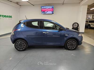 Lancia Ypsilon 1.0 firefly hybrid Silver Plus s&amp;s 70cv Grigio usata Lonato del Garda
