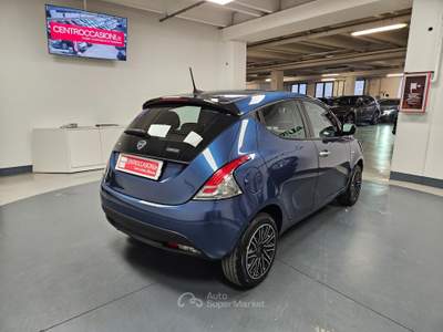 Lancia Ypsilon 1.0 firefly hybrid Silver Plus s&amp;s 70cv Grigio usata Lonato del Garda