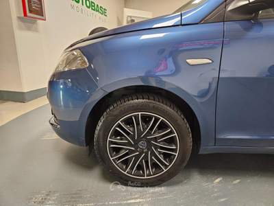 Lancia Ypsilon 1.0 firefly hybrid Silver Plus s&amp;s 70cv Grigio usata Lonato del Garda