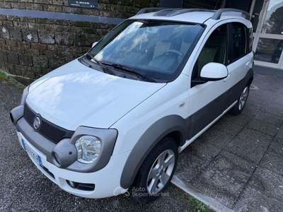 Fiat Panda DPF 4x4 Cross Bianco usata Cesinali