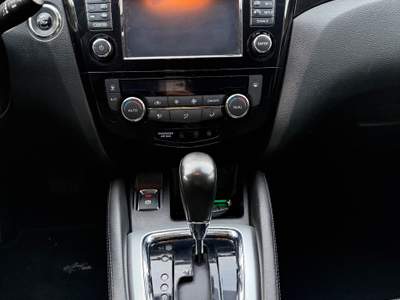 Nissan Qashqai 2WD Tekna Bianco usata Cesinali