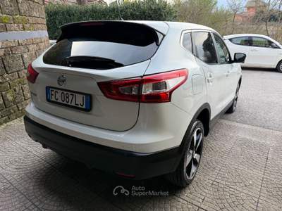 Nissan Qashqai 2WD Tekna Bianco usata Cesinali