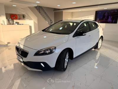 Volvo V40 Cross Country D2 Geartronic Bianco usata MASSAFRA