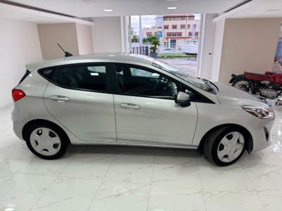 Ford Fiesta 1.5 EcoBlue 5 porte Business Grigio usata MASSAFRA