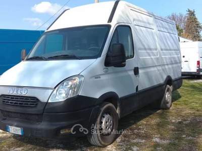 Iveco Daily 35S13V 2.3 HPT PM-TM TETTO ALTO PASSO LUNG Bianco usata Forlimpopoli