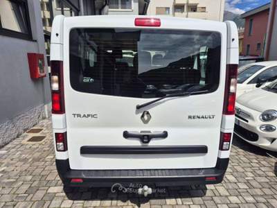 Renault Trafic EXPRESSION DCI 120CV - 9 POSTI -GANCIO TRAINO Bianco usata LECCO
