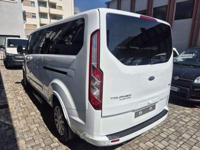 Ford Tourneo Custom 2.0 tdci 310 L2 TITANIUM 9 POSTI - CAMBIO AUTOMATI Bianco usata LECCO
