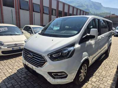 Ford Tourneo Custom 2.0 tdci 310 L2 TITANIUM 9 POSTI - CAMBIO AUTOMATI Bianco usata LECCO