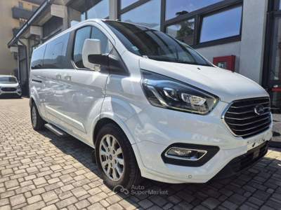 Ford Tourneo Custom 2.0 tdci 310 L2 TITANIUM 9 POSTI - CAMBIO AUTOMATI Bianco usata LECCO