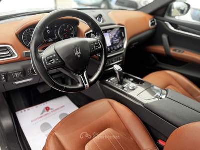Maserati Ghibli 330cv MHEV (PelleCognac/APP/LED/Retro) Nero usata Castellaneta