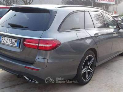 Mercedes-Benz Classe E Classe E SW de eq-power Premium auto - FZ413HM Grigio usata Basiliano