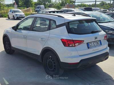 Seat Arona 1.0 ECO TSI 95cv REFERENCE - GS573NT Bianco usata Basiliano