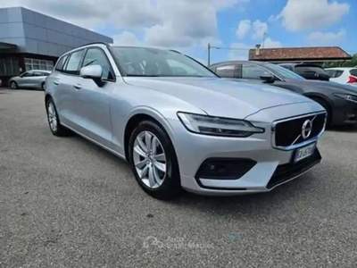 Volvo V60 2.0 D4 AWD 190cv  BUSINESS - GA467XW Argento usata Basiliano
