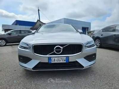 Volvo V60 2.0 D4 AWD 190cv  BUSINESS - GA467XW Argento usata Basiliano